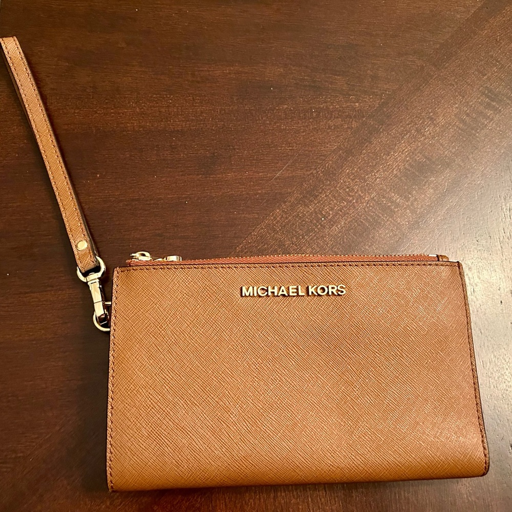 Michael Kors wristlet
